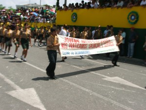 Jovens de uma escola evangélica.