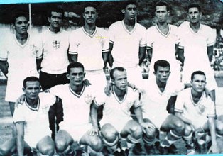 CRB em 1963. Em pé : Aguiar, Moacir, Cahú, Marcio, Bernardo e Paulo Brandão. Agachados : Miro. Edinho. Paulo Nylon. Canhoto e Canário.