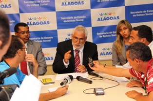 Coletiva do secretário Paulo Rubim.