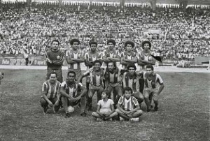 Time do CSA de 1981. Em pé : Adeildo. Humberto, Ademir, Café, Dequinha e Zezinho. Agachados : O funcionario George, Americo, Jorginho, Marciano, Romel e Jacozinho.  