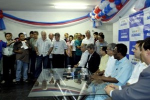 Dia  27 de junho de 2010, no estadio Rei Pelé, meu segundo momento de entrevista com Pelé com o atleta do século. A foto é do companheiro Ailton Cruz.