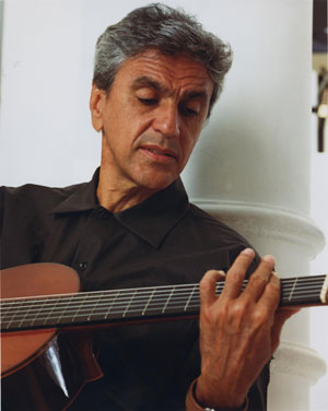 Caetano Veloso. (Foto : http://www.taringa.net)