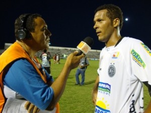 Eu entrevistando Jota. (Foto : Márcia Meirellys - Colaboração)