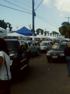 Trânsito, pela manhã,  no cemitério de São José na avenida Siqueira Canpos, bairro do Trapiche (Foto : Warner Oliveira)